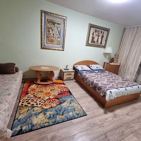 House Hotel Apartments 2 Rivne Zewnętrze zdjęcie